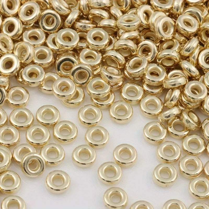Flat round beads, loosely spaced beads, suitable for DIY bracelets, necklaces, earrings, and jewelry imitation products. Qme