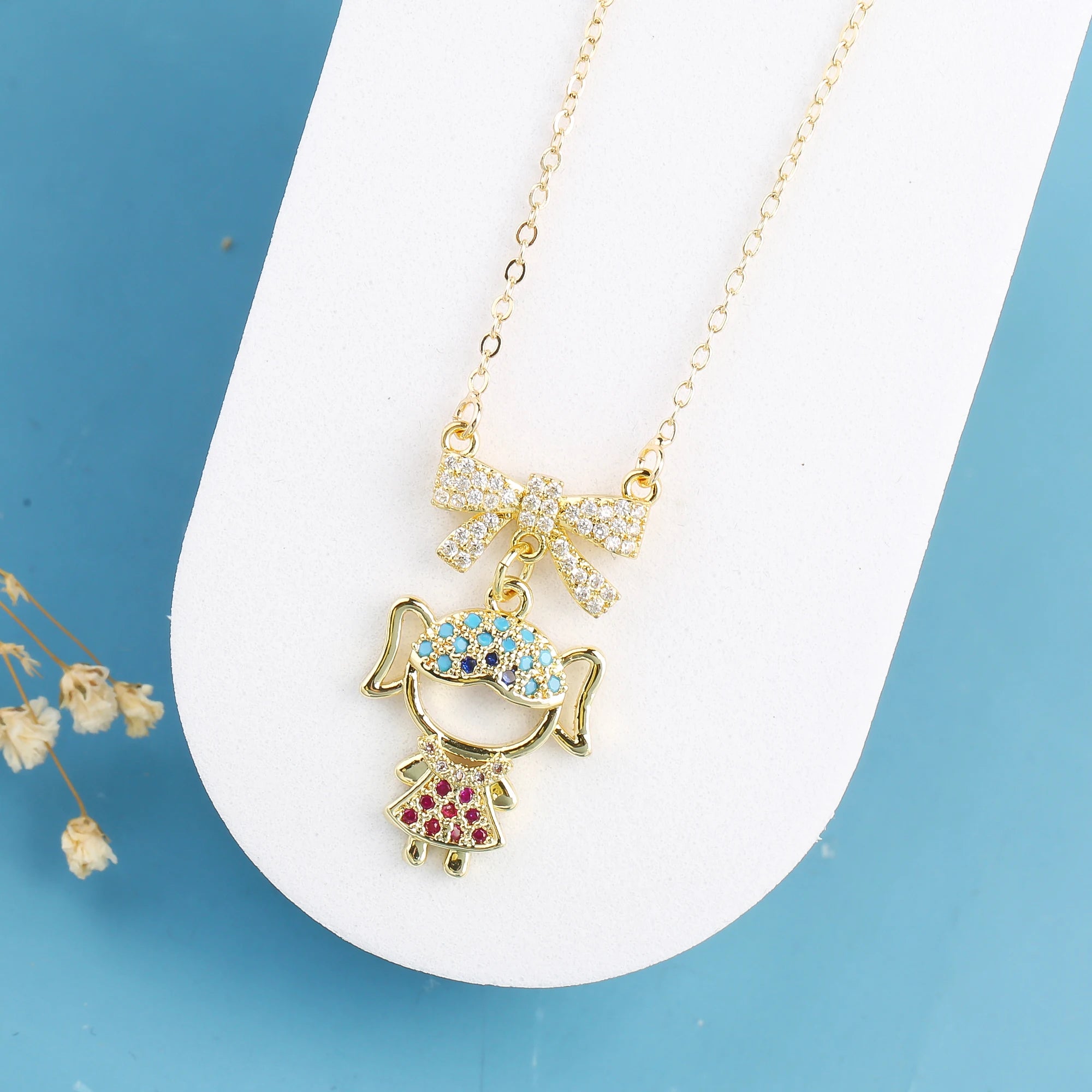 INS Hot Sale Colorful Zirconia Boys Girls Theme Character Bow Pendant Necklace Fashion for Man Woman Daily Party Neck Jewelry Qme 2