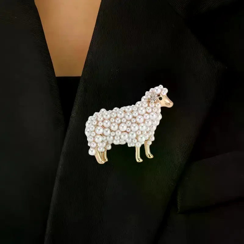 1Pcs Fashionable And Elegant Lady Creative Animal Pin Buckles Women Men Classic Sheep Exquisite Brooch Badges Qme