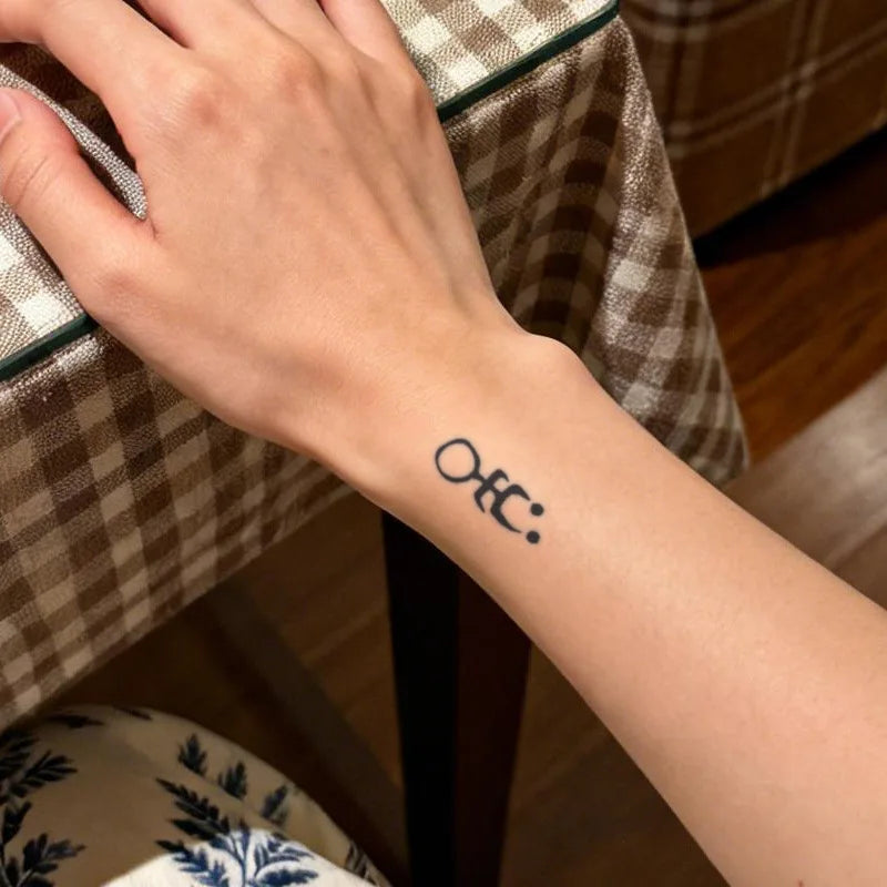 Tattoo Sticker Temporary Tattoo Waterproof Long Lasting Body Art for Men Women Finger Wrist Neck Ear Small Fresh Pattern Qme