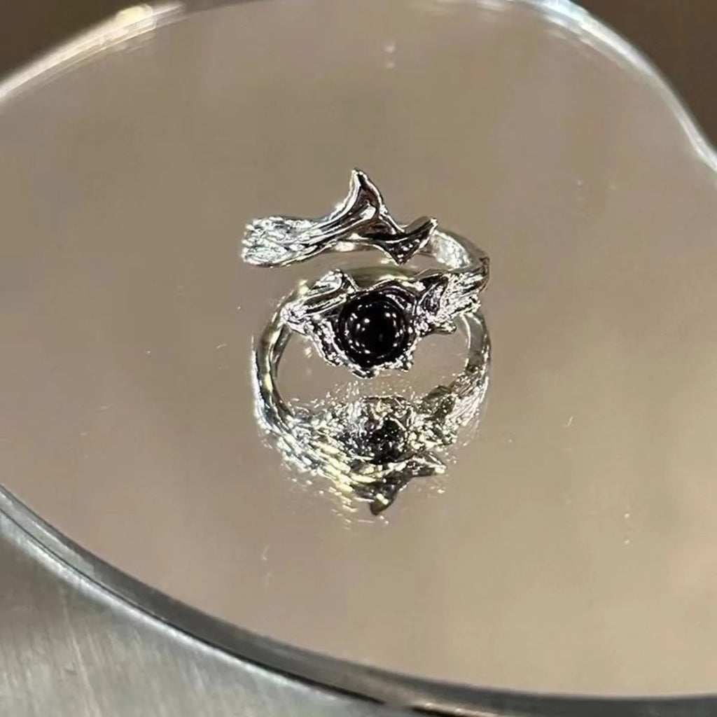 Irregular Thorn New Fashion Charm Ring Personality Girls Black Series Ring Women's Punk Ring Vintage Jewelry Partner Accessories Qme
