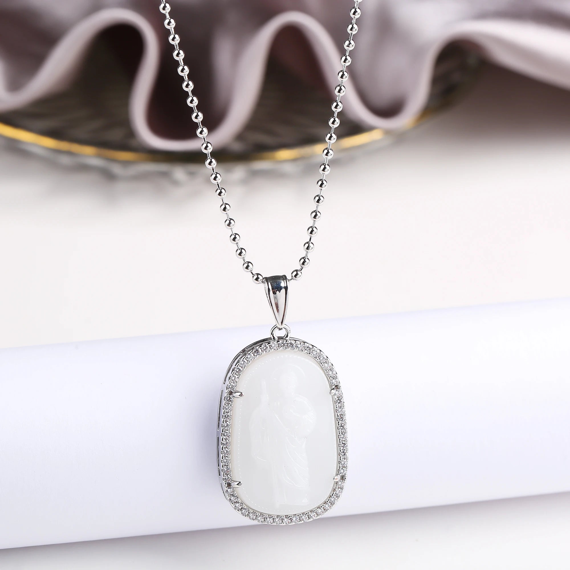High Quality Creative Shiny Zirconia Crystal St. Jude Pendant Necklace Classic for Man Woman Religious Fine Jewelry Party Gift Qme Silver White