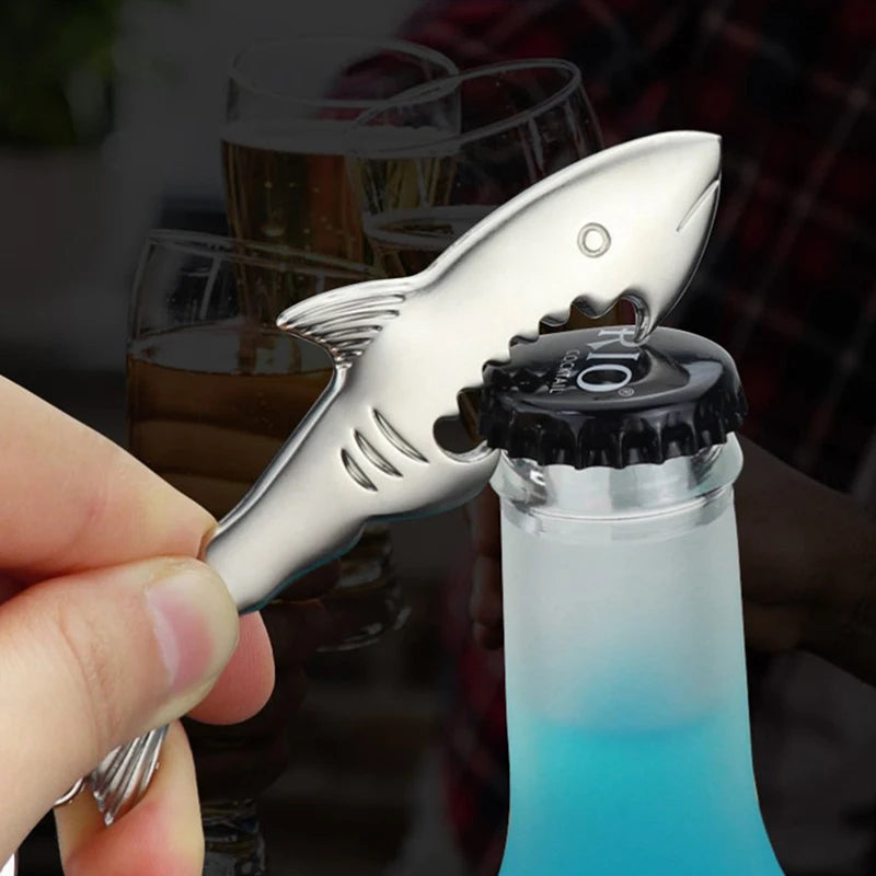 1Pc Shark Bottle Opener Keychain Shaped Zinc Alloy Beer Bottle Opener Women Men Key Ring Unique Creative Gift. Qme