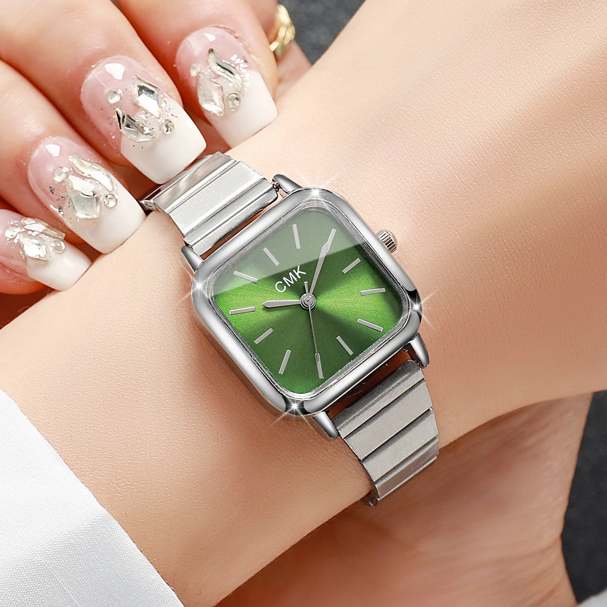 Moda praça relógios femininos de luxo ultra-fino cinta senhoras relógio de pulso de quartzo para senhoras reloj mujer (sem caixa Qme