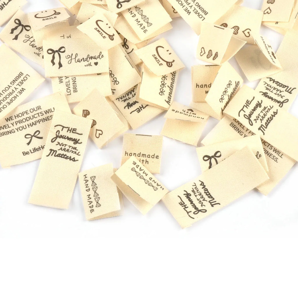 50pcs 19.5-44mm Random Mix Simple Beige Printed Labels For Clothing DIY Hats Bags Sewing Decorative Handmade Accessories C3782 Qme