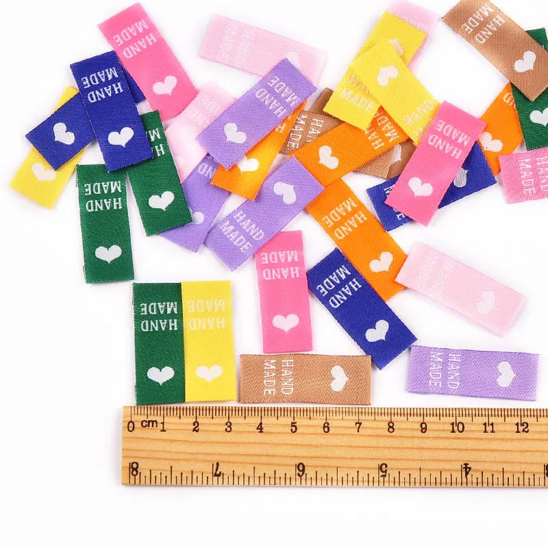 50pcs 15x38mm Mix colour Heart Pattern Label For DIY Handmade Decorative Sewing Accessories Clothing Hat Supplies cp3823 Qme