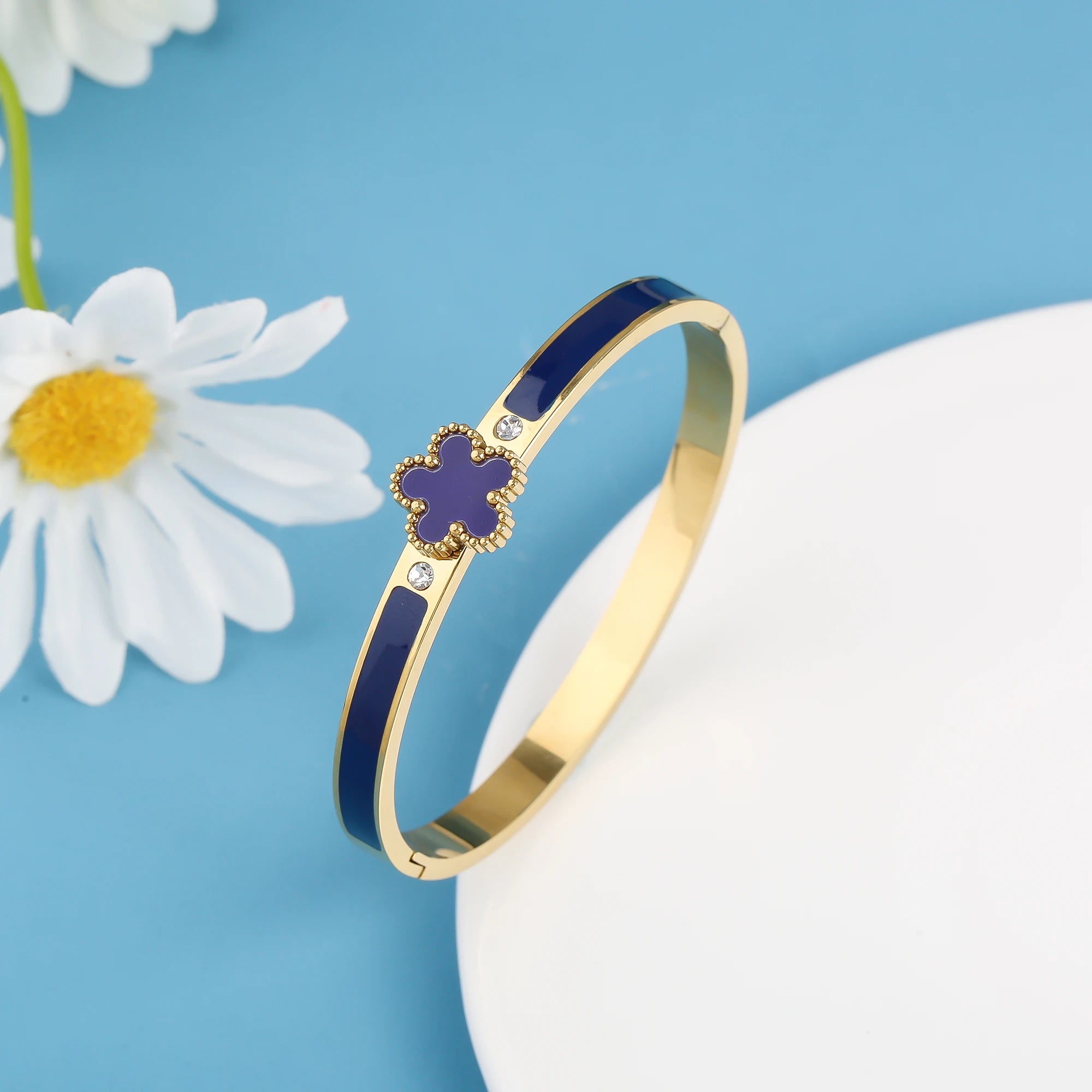 Hot Sale Gold-Plated Stainless Steel Five-Leaf Flower Open Bngale Temperament For Woman Party Wedding Lucky Jewelry Gift Clover Qme Bangle 3