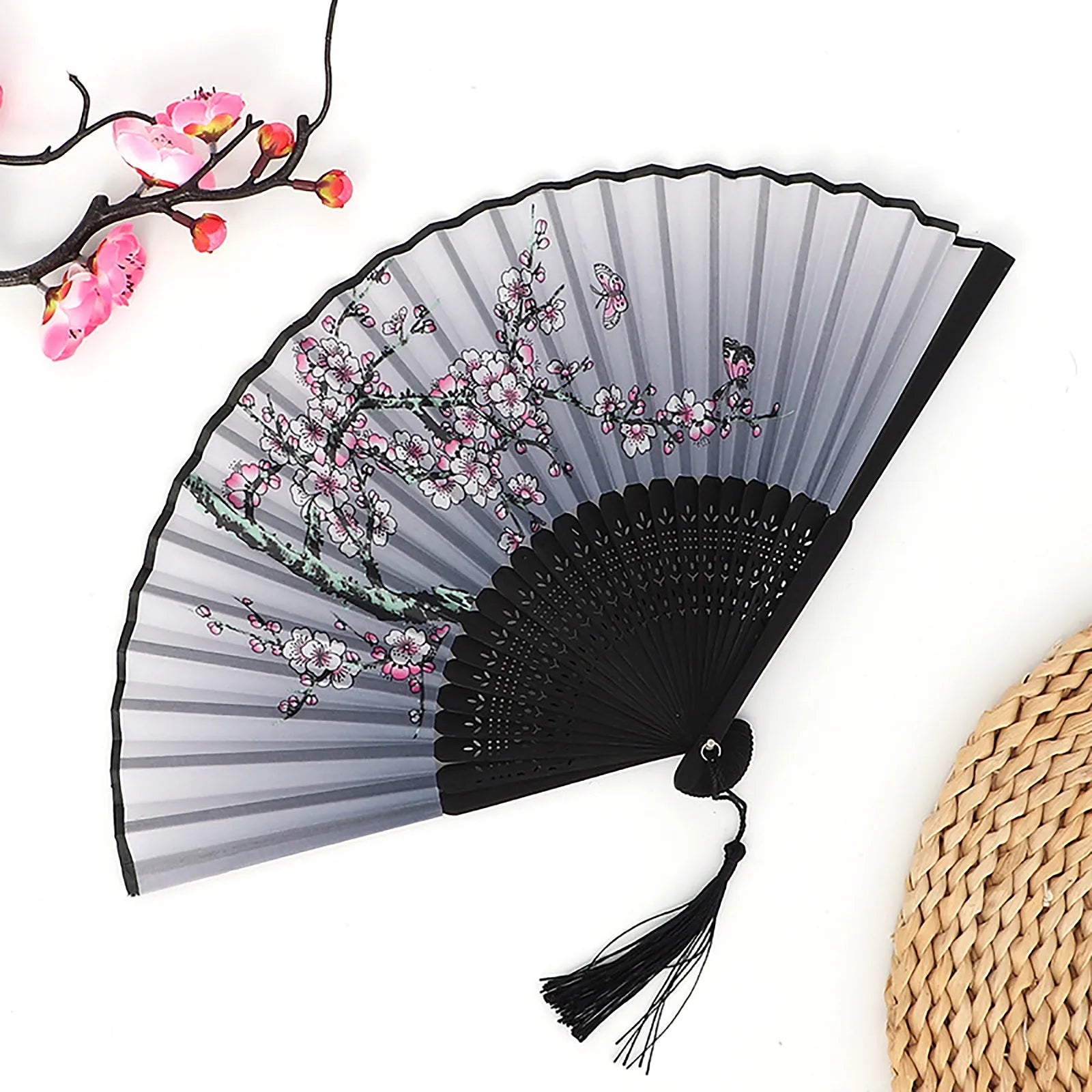 Chinese Style Folding Wood Dance Fans Hollow Ribs Elegant Vintage Style Trim Handheld Fan Foldable Wedding Party Home Decor Qme One Size O