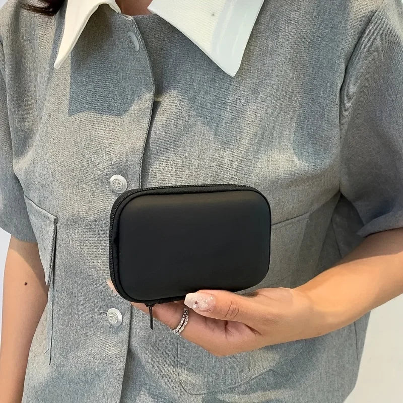 Hard Shell Electronic Organizer Case, Portable Travel Storage Bag for Charger, Earbuds, Cables, Power Bank Qme