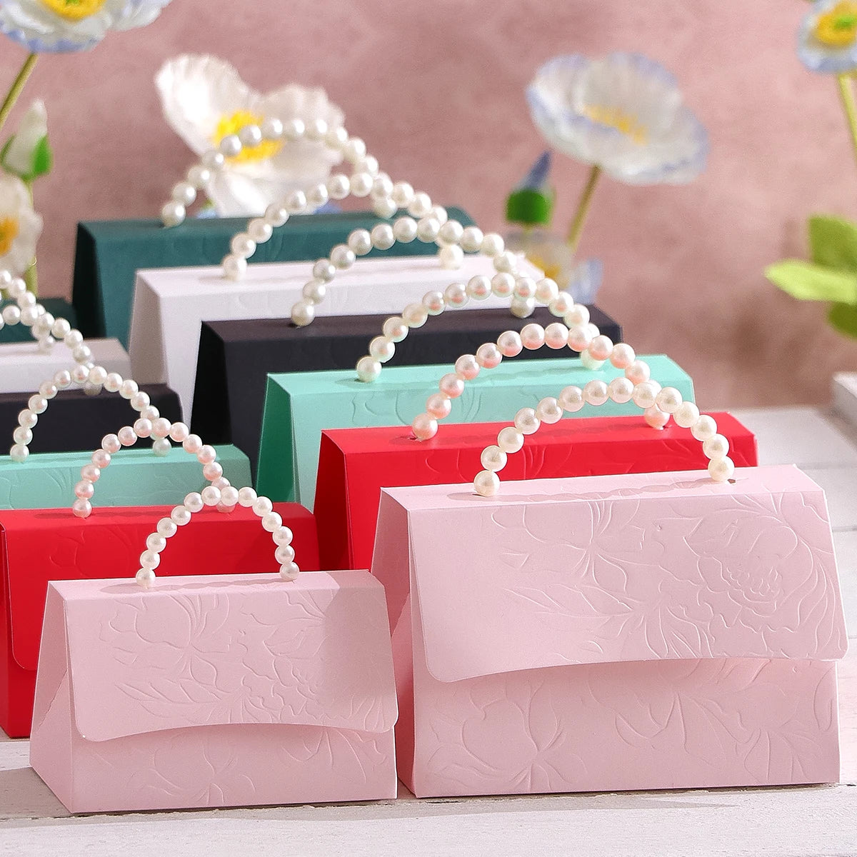 Set of 5 Luxurious Wedding Mini Gift Boxes with Letterpress Floral Design and Simulated Pearl Handles, Elegant Gift Boxes for Us Qme