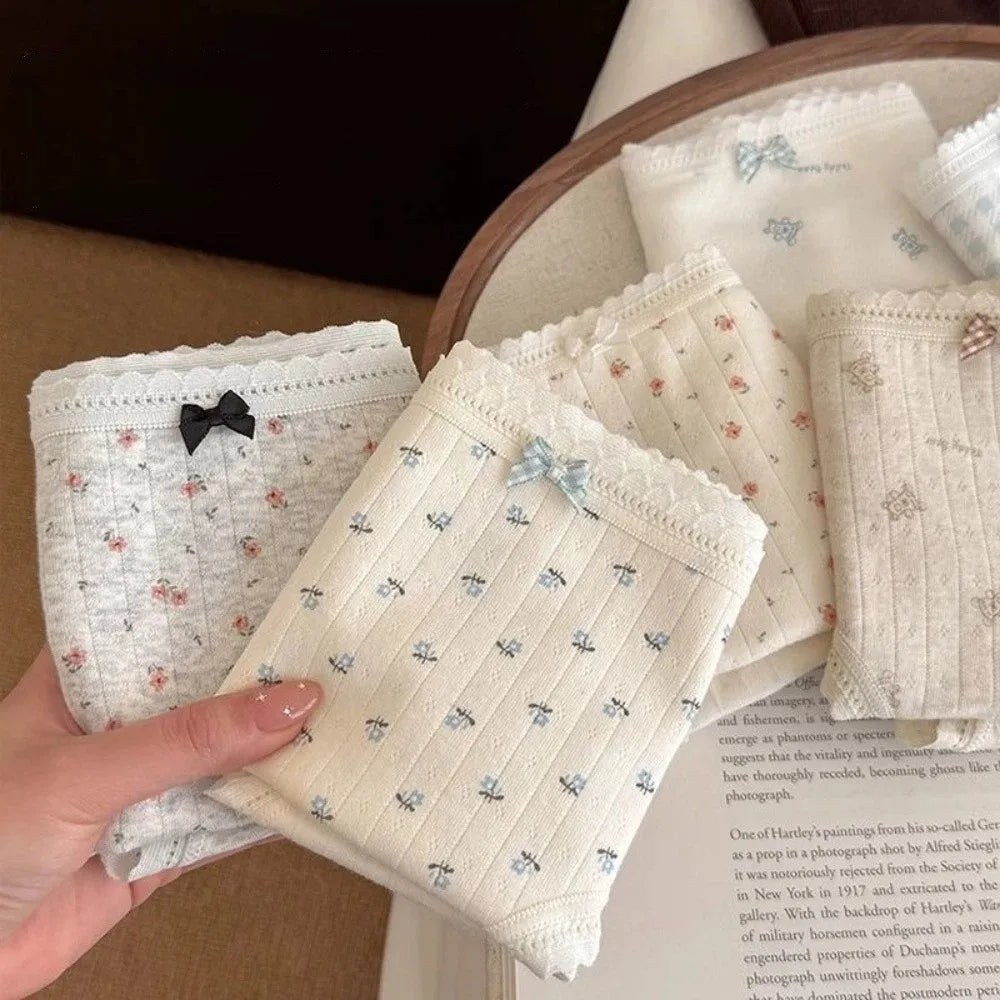 Cute Mid-waist Underwear Women Bear Grid Sweet Floral Panties Qme