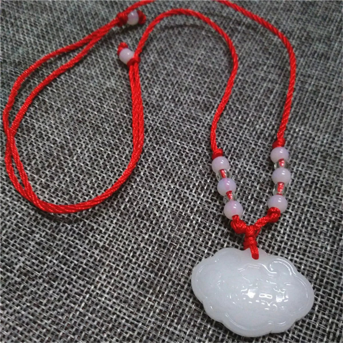 2024 Buddhist White Jade Hand Woven Pendant Necklace Lotus Guanyin Buddha Long Life Lock Pendant Lucky Religious Necklace Qme