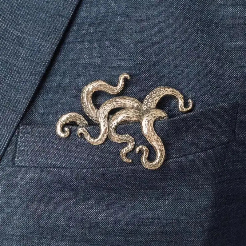 Durable Zinc Alloy Vintage Crocodile Tiger Shaped Engraved Men's Suit Qme 04