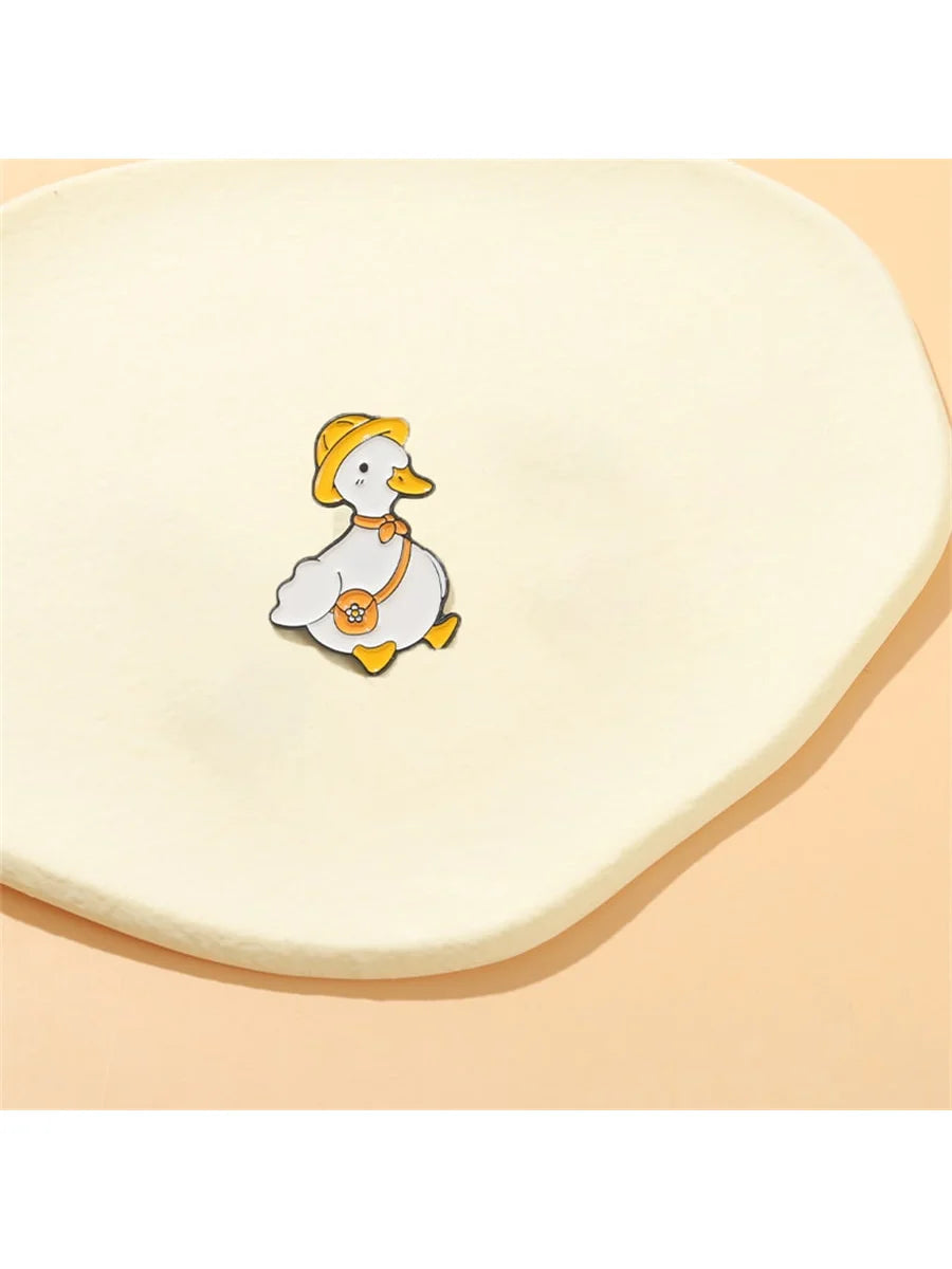 Cartoon Creative Cute Elderly Anime-themed Metal Lacquered Brooch Qme