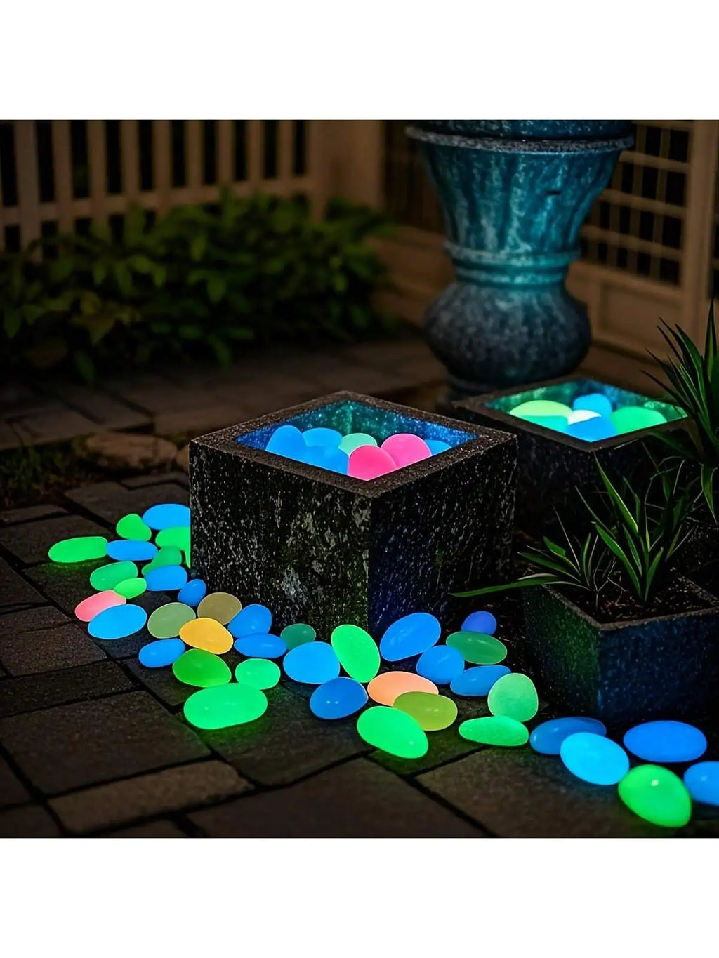 200 Artificial Resin Decorative Stones Which Absorb Light Like Qme