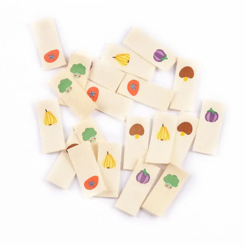 50pcs 15×38mm Mixed Pattern cotton Labels Persimmons mushrooms Pears Personalized Sewing Label DIY Clothing Decoration cp3810 Qme 15x38mm cp3810-mix