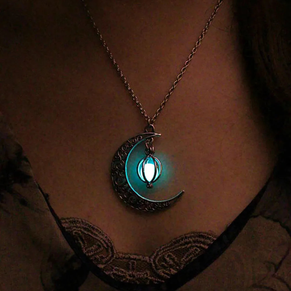 2025 Fashion Silver Color Charm Luminous Pendant Necklace Women Moon Glowing Stone Necklace Christmas Necklaces Jewelry Gifts Qme Two necklaces