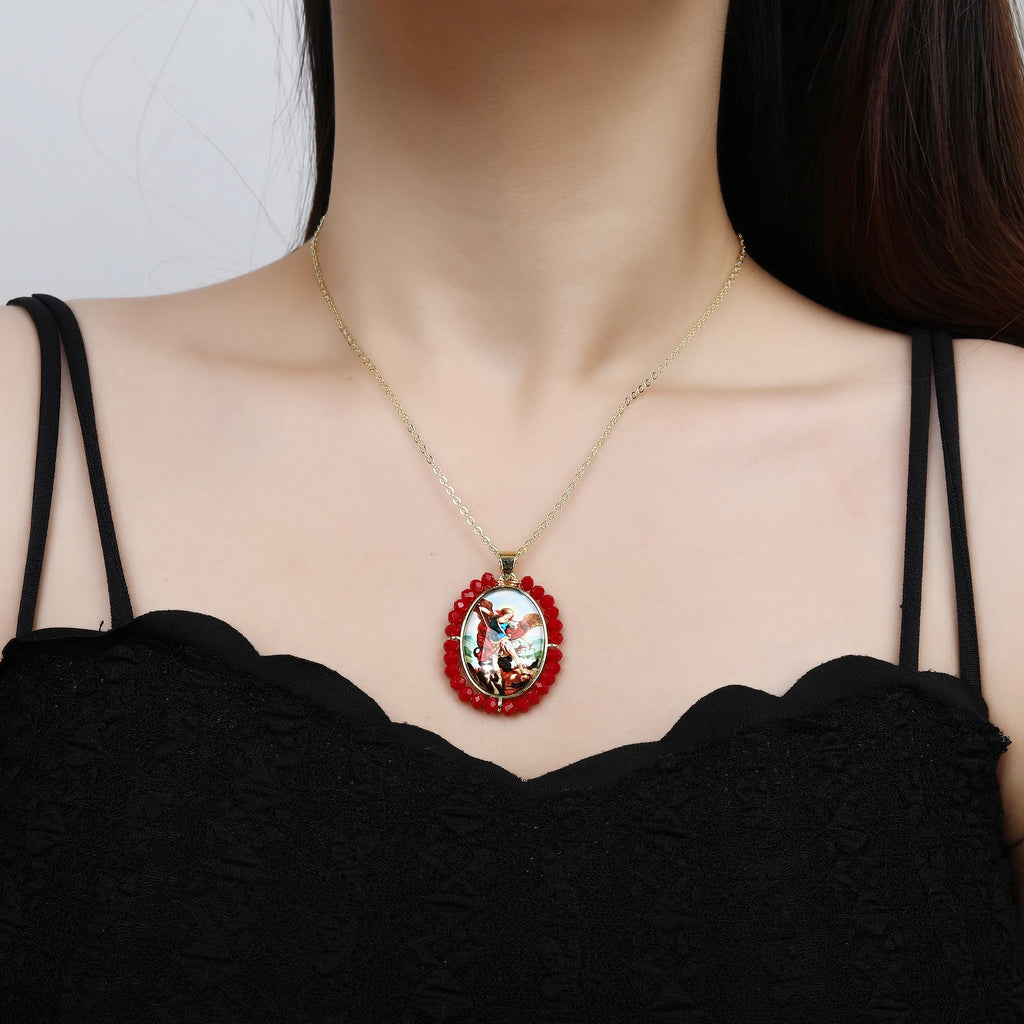 New Creative Crystal Religious Figures Photo Pendant Necklace Personalized For Women Men Copper Neck Jewelry Holiday Gifts Qme