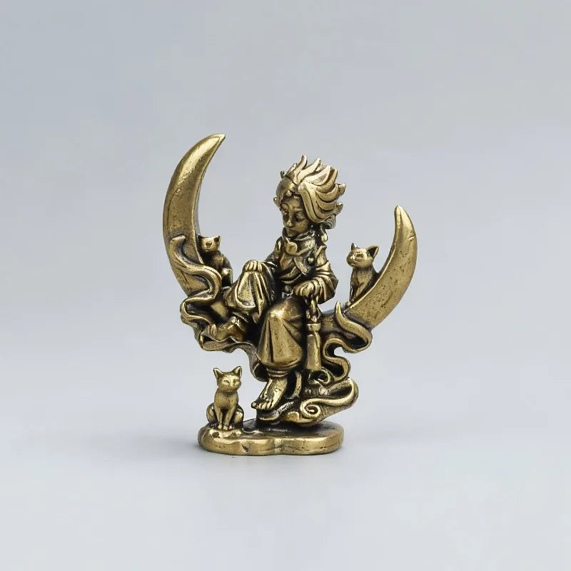 Vintage Brass Moon Witch，Mini Statue Antique Metal Desktop Ornament Gothic Witchcraft Table Decor Halloween Mystical Amulet Gift Qme 1pc