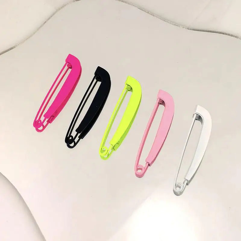 2Pcs Waist Buckle Fluorescent Pin Silk Scarf Buckle Korean Style Corsage Brooch Colorful Clothing Accessories Sweater Pants Pin Qme