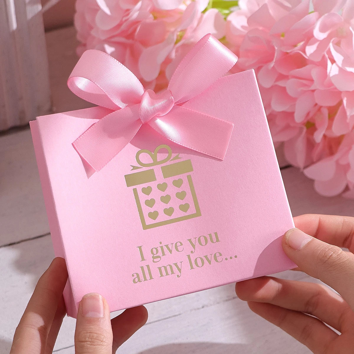 10 Pack of Cute Mini Gift Boxes in Heart Shape - Perfect for Valentine's Day, Weddings and Special Occasions - Ideal for Candies Qme