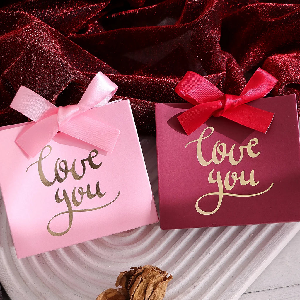 Set of 10 Cute Mini Gift Bags - “Love” Design for Candies, Chocolates and Small Gifts - Perfect for Valentine's Day, Anniversari Qme