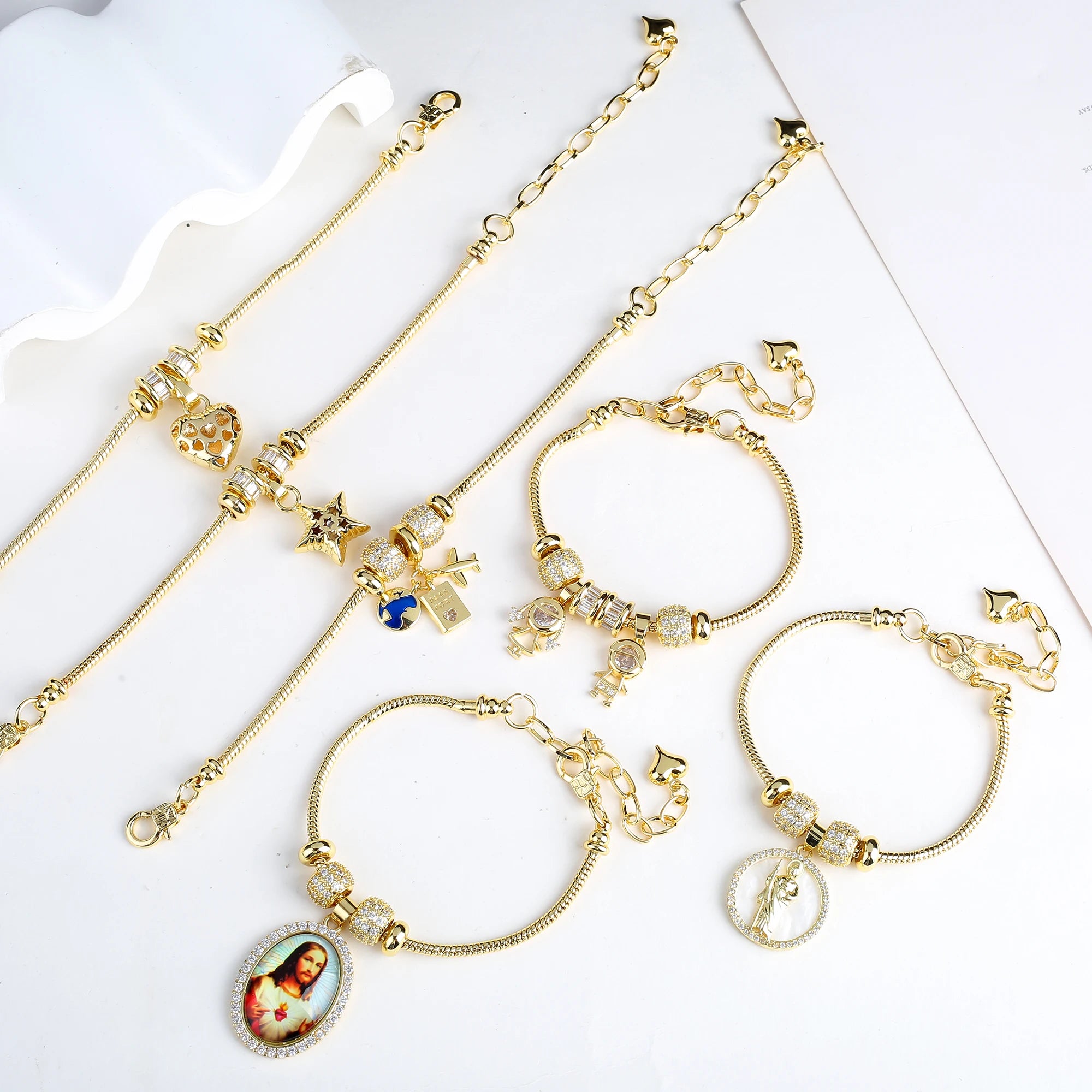 Adjustable Zirconia Geometric Character Heart Shape Snake Chain Bracelet Fashion For Woman Girl Holiday Birthday Jewelry Gift Qme
