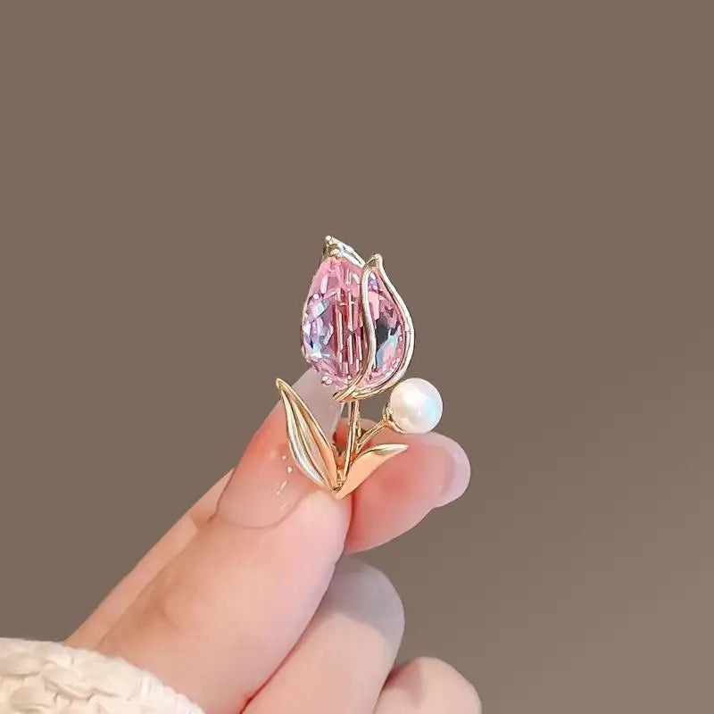 Elegant Crystal Tulip Brooch - Sparkling Pearl & Rhinestone Flower Corsage for Women, Perfect Party Jewelry Gift Qme style 1