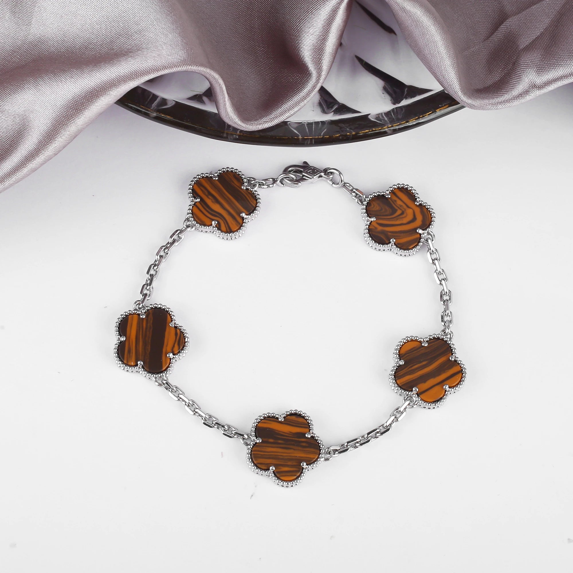 Classic 10 Colors Five-leaf Flower Bracelet Simple Lucky Gold Silver