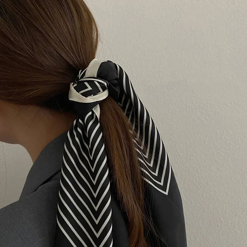Women Silk Black and White Stripes Square Scarf Luxury Brand Female Beach Stoles Square Scarf Versatile for Spring Sum Qme BK