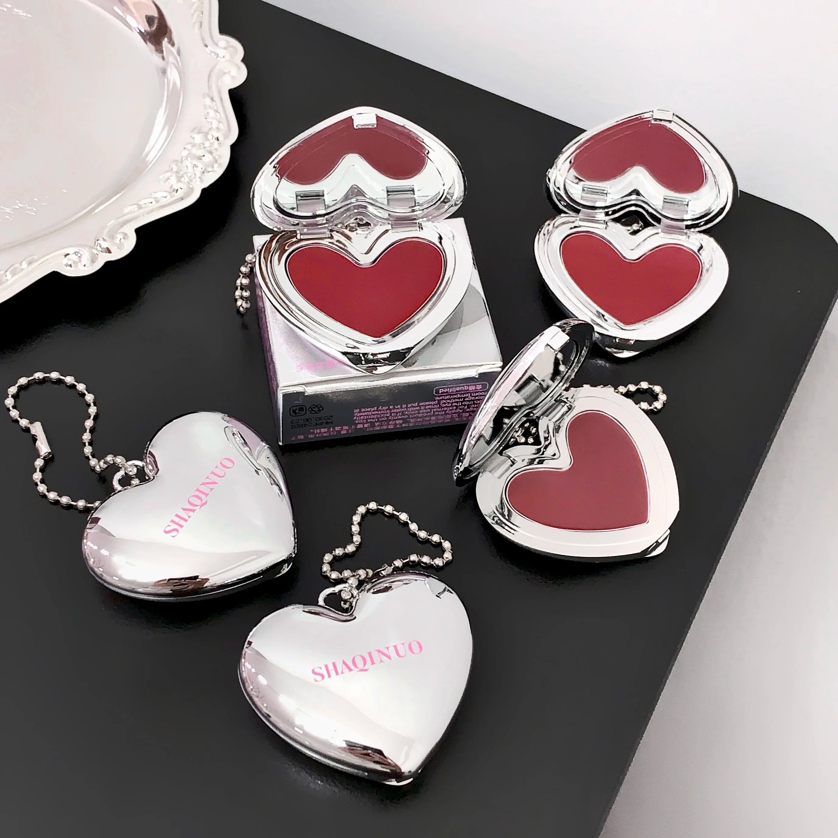 SHAQINUO Heart Shape Water Light Lip Llaze Mirror Pendant Lipstick Qme