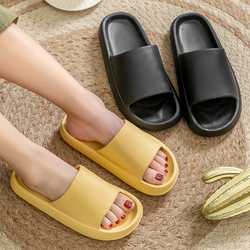 Women Thick Platform Cloud Slippers Eva Cfortable Non-Slip Home Slides Women Summer Lightweight Soft Sole Sandals Flip Flops Qme