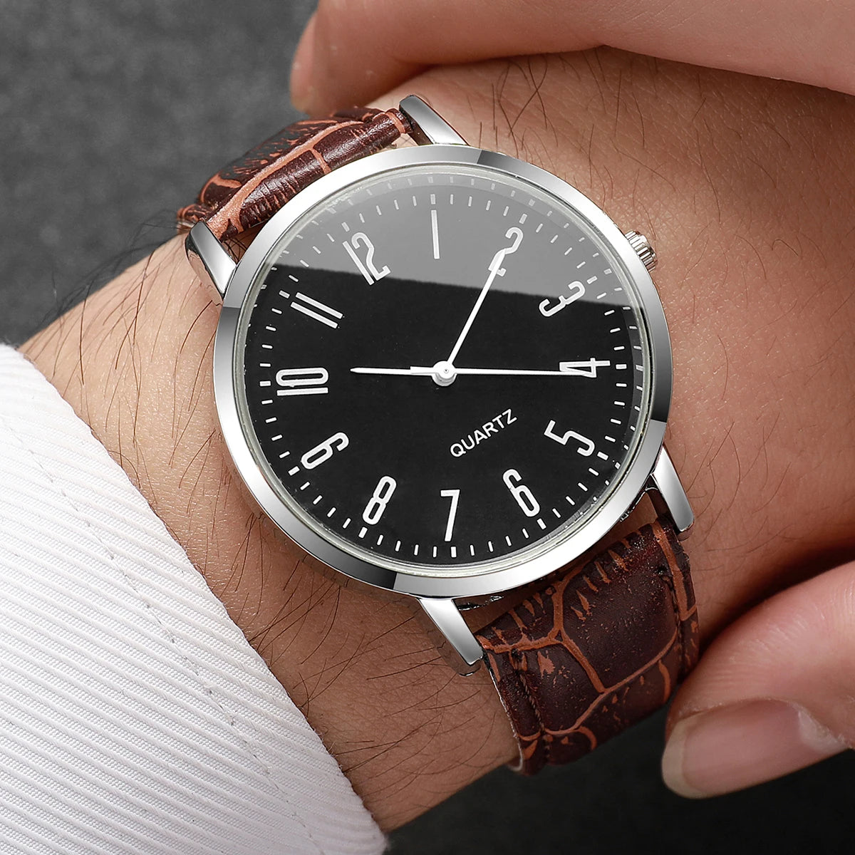 4 Pcs/set Men's Fashion Casual Business Watches Analog Leather Bracelet Quartz Watch for Men Men's Watch (Without Box) Qme 3