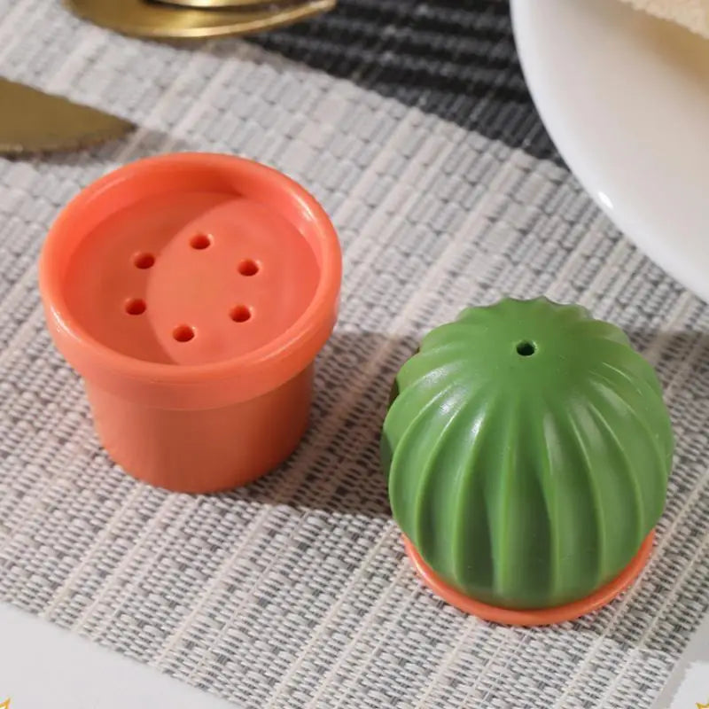 Creativity Cactus-shaped Seasoning Bottle Lid Plastic Salt Jar Qme