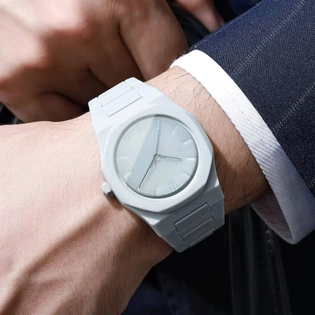 2026 Fashion Versatile Watch Men's Watch Plastic Men's Quartz Watch Qme