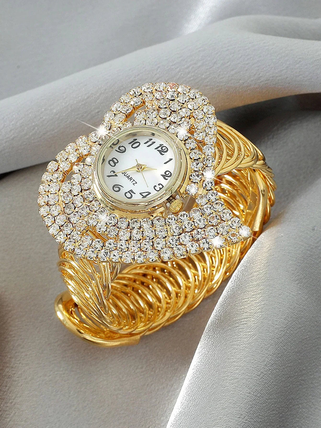Diamond Women Watches Gold Watch Ladies Wrist Watches Luxury Brand Rhinestone Womens Bracelet Watches Female Relogio Qme