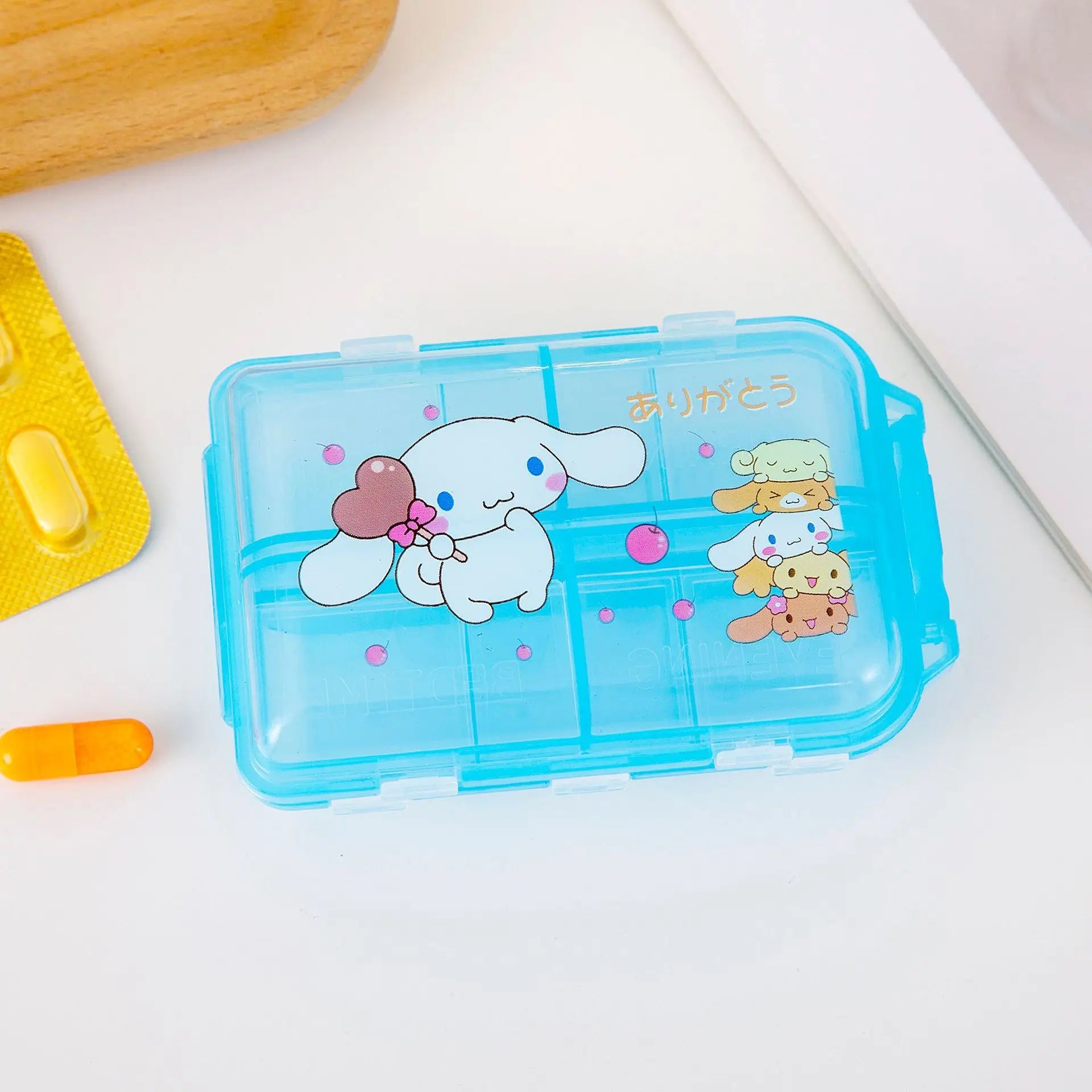Hello Kitty Kuromi Storage Box Portable, Transparent, Multi-Compartment Pill Organizer Moisture-Proof, Airtight Pill Box Qme 3