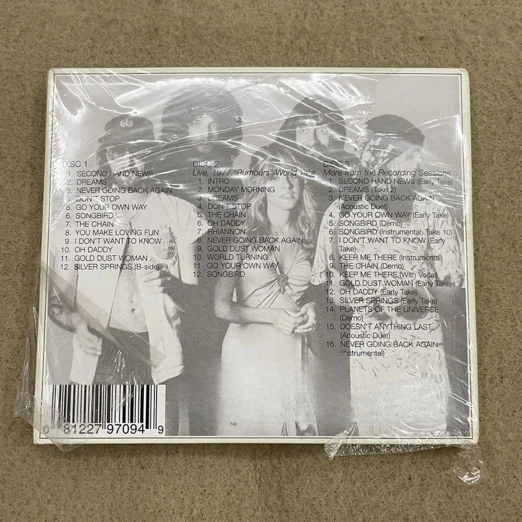 Rock Music CD Album with Retro Black-and-White Couple Silhouette Cover Elegant Design & Classic Tracks Creating A Nostalgic Vibe Qme