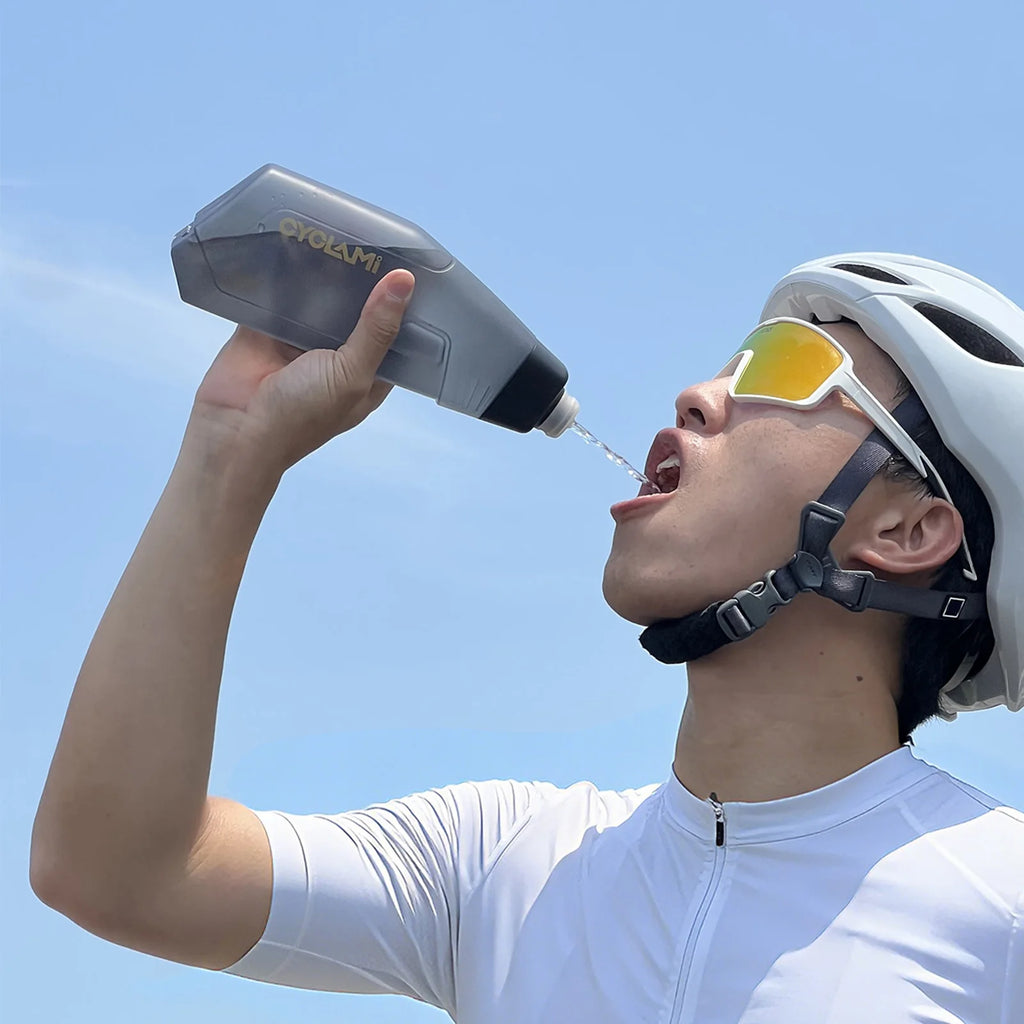 650ml Aerodynamic Water Bottle Bracket Set Squeeze To Drink Design Down Tube Riding Water Kettle for Road Mountain Bicycle Qme