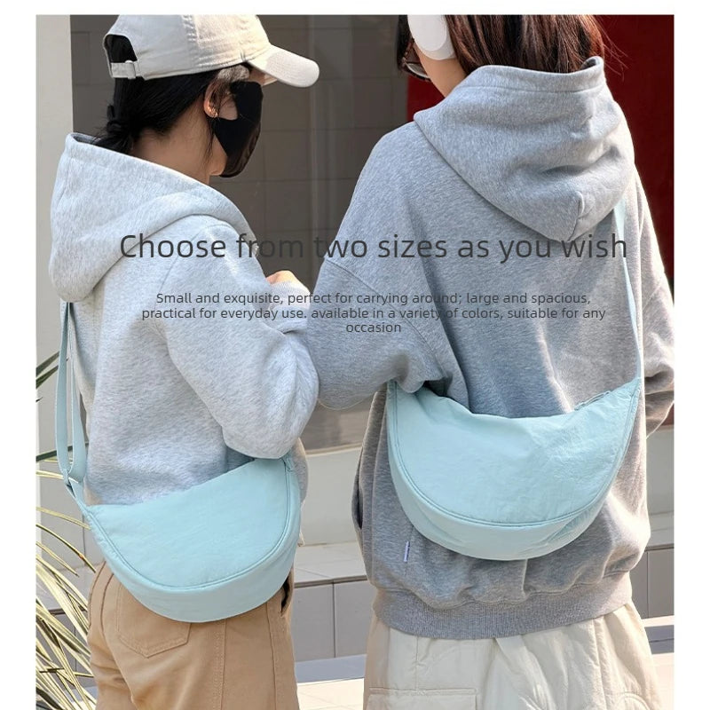 A New Nylon Crossbody Bag for Women Designer Large Capacity Portable Lady Simple Commuter Underarm Bag Fashion Moon Shoulder Bag Qme