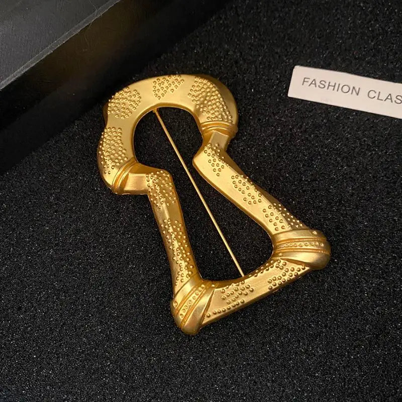 Daily Hollow Keyhole Brooch For Women Trendy Fashion Jewelry Gift Commute Party Wear Accessories Qme 01