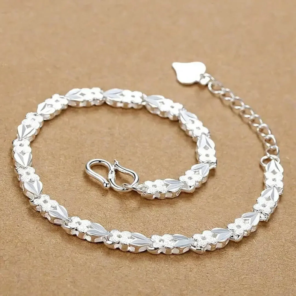 925 Sterling Silver Bracelets Wedding Party for Women Wedding Lady Noble Pretty Jewelry Fashion Nice Chain 20cm 8inch Qme