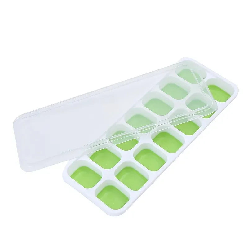 2/4Pcs Flexible Silicone Ice Cube Trays Compartments with Lids Reusable Fruit Infused Ice Maker Freezer Mold Kitchen Gadget Qme green 2pcs