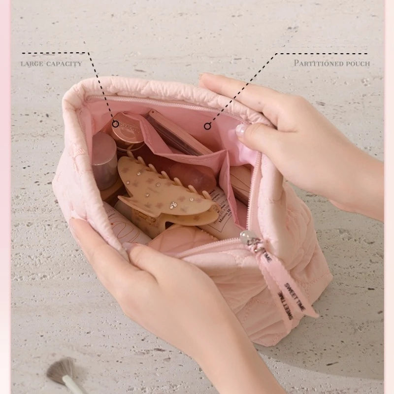 A New Bow Pattern Women Makeup Bag, Zipper Cosmetic Organizer Pouch, Portable Travel Wash Toiletry Storage Bag for Ladies Qme