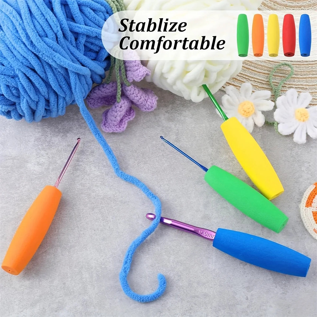 5-Piece Ergonomic Crochet Grip - Removable Soft Crochet Pad for 2mm to 10mm Hooks, Relieves Hand Fatigue, Ideal Auxiliary Tool Qme