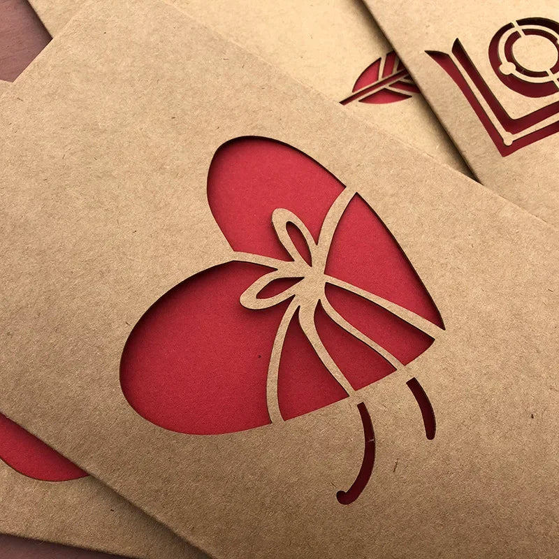 1pcs of Hollow Valentine's Day Mother's Day Greeting Card / Kraft Paper Card Holiday Cards Birthday Cards Blessing Gift Card Qme