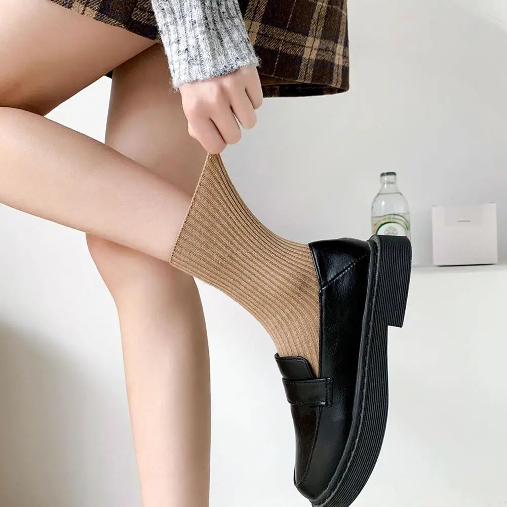 5 Pairs Of New Japanese Socks Set Solid Color Women's Casual Cotton Socks Autumn Simple Women's Medium Length Socks Qme