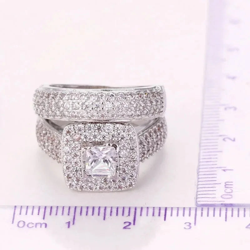 925 Sterling Silver Color Engagement Ring Romantic Fashion Jewelry Cubic Zircon Bezel Set Decoration for Women Girls Wholesale Qme