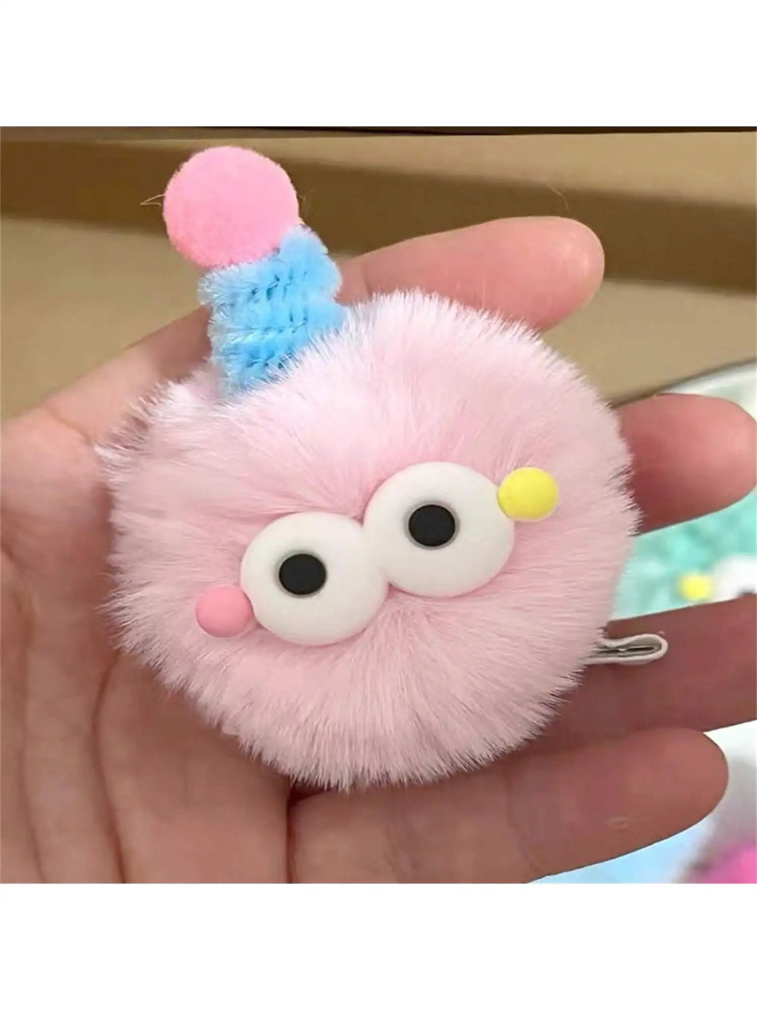 Women's Hair Clips Colorful Cute Furry Baby Coal Balls Soft Cartoon Qme pink