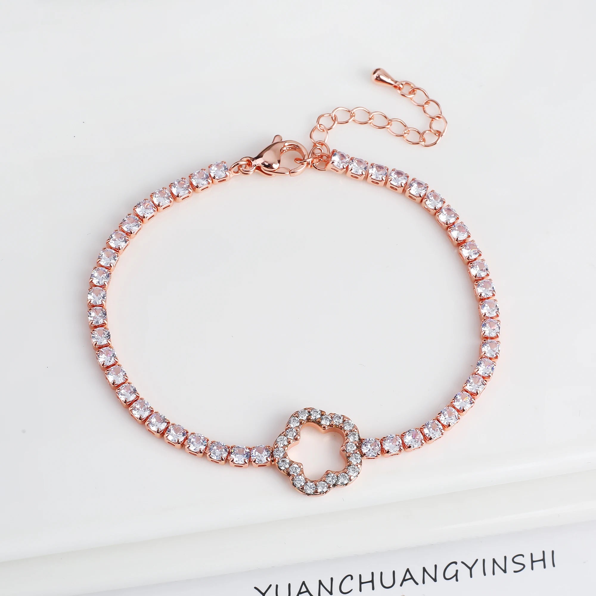 Gold/Silver/Rose Gold Shiny Cubic Zirconia Hollowed Out Five Leaf Flower Bracelet Simple for Woman Party Fashion Jewelry Clover Qme Rose Gold